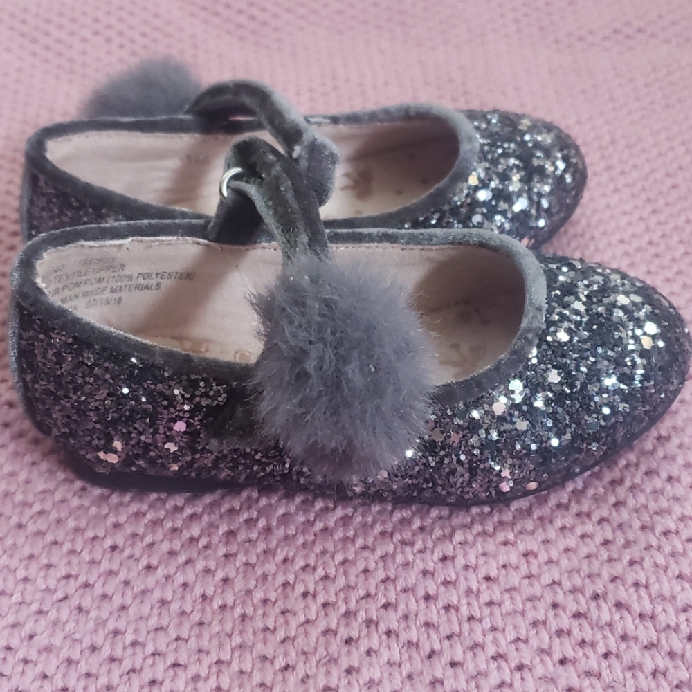 Shoes - Picture 5 of 5